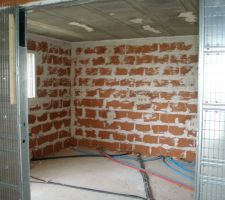 Vue sur la cuisine, portes coulissantes