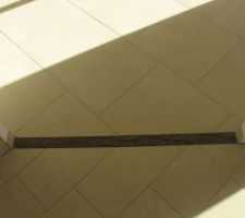 Frise de s&eacute;paration entre salon et entr&eacute;e