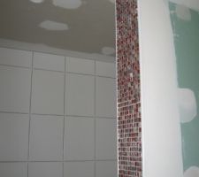 Tete de cloison de la douche