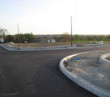 Notre terrain entre les 2 lampadaires