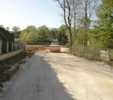 Cr&eacute;ation du chemin d'acc&egrave;s provisoire en tout venant.