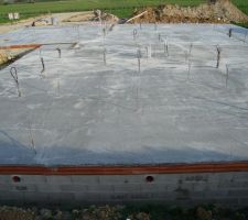 1ère dalle coulée le 7 avril 2011 : 50m3 béton