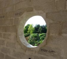 Avant goût de la vue au travers d'un des hublots