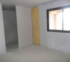 Le placo donne une autre allure &agrave; la maison.. On n'arrive pas &agrave; savoir si &ccedil;a fait "petit" ou "grand", dr&ocirc;le d'impression