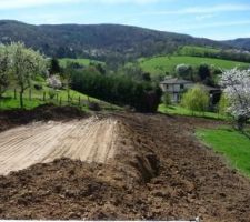 Le puits canadien a &eacute;t&eacute; recouvert par 1,7m de terre.