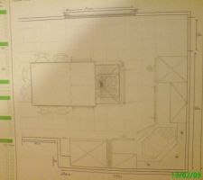 Un petit brouillon de chez vogica
mon mari a reussi a prendre discretement une petite photo du plan car chez eux c'est signature tout de suite et ils ne nous remettent pas les plans!