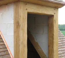 Lucarne remise à l'état brut après décapage