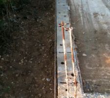 Mur du fond en limite de propri&eacute;t&eacute; avec l&agrave; aussi une erreur d'implantation