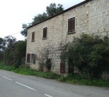 Exterieur maison avant renovation