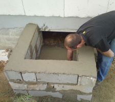 Montage du regard avec l'aide de gilou qui vient du 18 pour me filer un coup de main! a 2 c'est quand meme mieux que d'habitude seul.