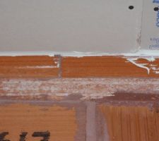 Petit joint entre mur et plafond