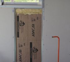 Finition sous la fenetre de la chambre