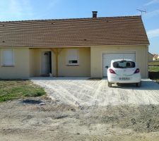 Un début d'allée pour faire plus propre