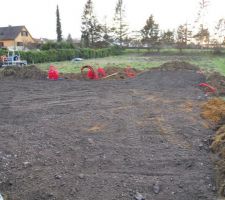 R&eacute;alisation de l'acc&egrave;s au chantier qui correspondra &agrave; la partie "parking" devant la maison.