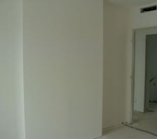 CHAMBRE FILLE 1 ARMOIRE ET PORTE