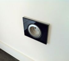 Legrand Céliane, plaque vette graphite pour l'entrée et les escaliers