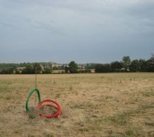 Coup de coeur pour ce terrain de 1500M2 situ&eacute; &agrave; une vingtaine de minutes de toulouse
la vue est d&eacute;gag&eacute;e, endroit calme