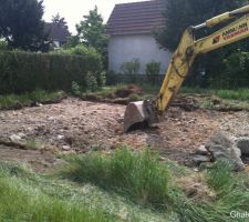 Enlèvement de la dalle de béton de 180m2.