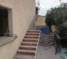 Escalier quasi demolit !!