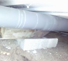 Mode de fixation du tube PVC (Vide Sanitaire)
