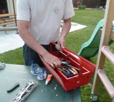 Il est tard rangement des outils