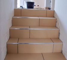 Escalier du niveau 0 vers la salle de jeux