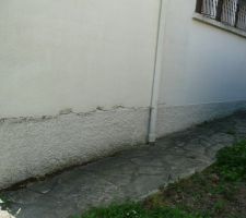 Fissure sur pilier en façade et remontée sur 3 ou 4 mètres le long du mur