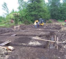 Terrassement des fouilles et ferraillage bien avancés