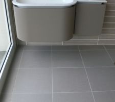 Carrelage "fil de coco argent", petite salle de douche