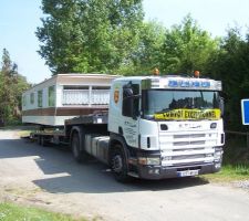 Arriv&eacute;e du convoi du mobilhome