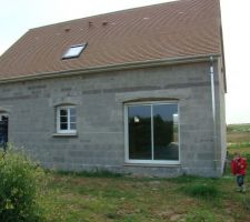 Menuiserie fenêtre cuisine, baie du salon et velux salle de bain