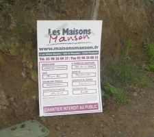 Panneau de chantier installé et arrivée d eau