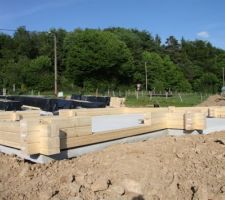 Ca y est, les 3 premiers rangs sont posés.