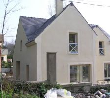 Vue c&ocirc;t&eacute; ouest, entr&eacute;e pi&eacute;tonne.