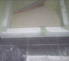 Encadrement pour receveur douche,vue de face.