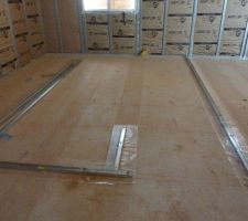 Isolation et rails à l'étage