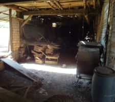 Nous voici &agrave; l'int&eacute;rieur du terrain, sur la partie sud du futur jardin