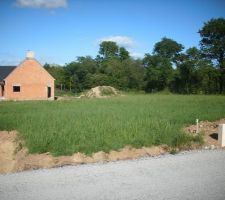 L'entr&eacute;e du terrain