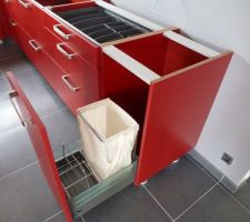 Cuisine schmidt arcos rouge meuble type "130"