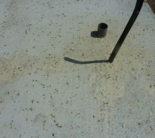 Traces du produit anti-termites.