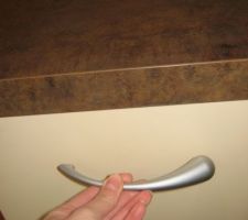 Poign&eacute;es goutte d'eau pour la cuisine... mon mari a ador&eacute; ! si je veux qu'il s'y colle, il faut faire des concessions !