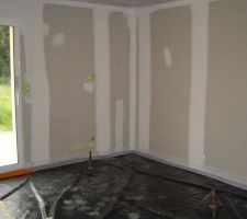 Préparation chape ici coin salon