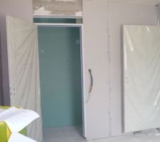 13/05/11 : Placo - chambre 4 vue sur Salle d'eau