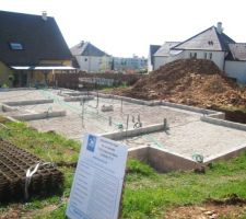 Passage des reseaux avant de couler la dalle du RDC