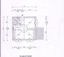 Etage, l'entrée se faisant par ce niveau