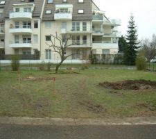 Voila &agrave; quoi ressemblait le terrain avant le d&eacute;marrage du chantier.
