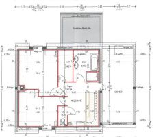 Le grenier se transforme en deux pièces. 1 chambre supp côté jardin et 1 grenier côté est (rue). on voulait pour la chambre 2 la tête au nord obligatoirement et le maximum de silence sur l'étage du coup on l'éloigne au maximum de la SDB et des WC. le dressing n'est pas accessible depuis la chambre car il profitera à l'ensemble des chambres. la SDB contient Douche (120x90) et baignoire et double vasque. la douche à d'ailleurs pivoté de 90° pour en exploiter la largeur maximum. un sèche serviette est ajouté également en mixte. la nouvelle chambre reçoit une chape et de l'isolant en laine de bois