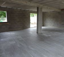 Coulage de la dalle sur l'isolant