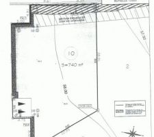 Le terrain est orienté plein sud pour l'entrée de celui-ci .

Il se trouve dans le bourg de ploudalmézeau à la résidence du castel .