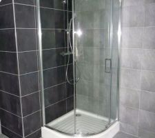 Cabine de douche enfin pos&eacute;e...